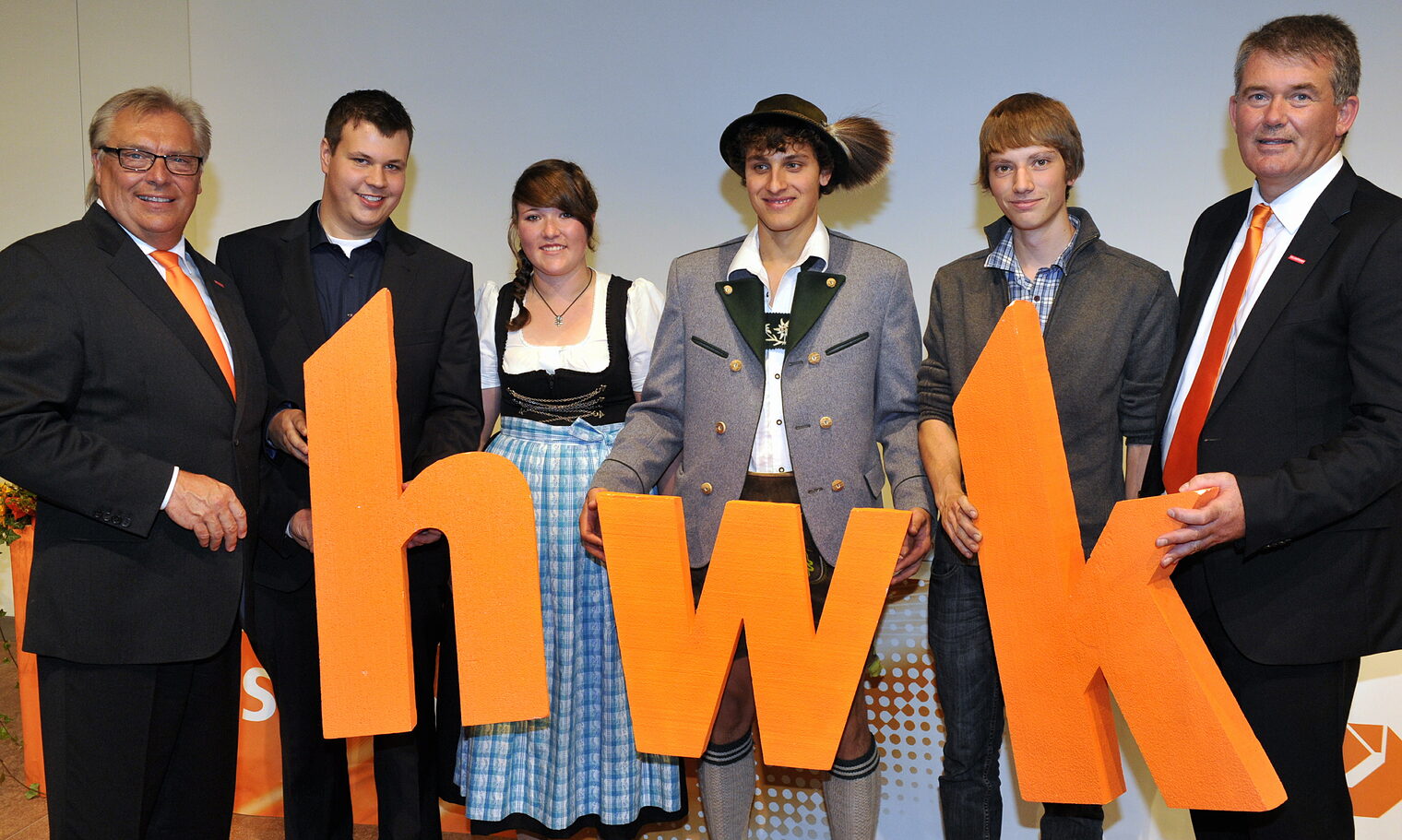 Von links: HWK-Präsident Hans-Peter Rauch, Pascal Jakob, Marina Kießling, Benedikt Wehrle, Simon Gillich und Hauptgeschäftsführer Ulrich Wagner