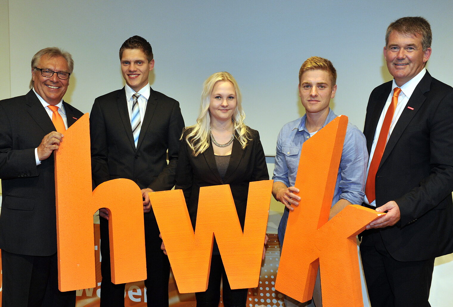 Von links: HWK-Präsident Hans-Peter Rauch, Matthias Brecheisen, Helena Leinsle, Ivo Zech und Hauptgeschäftsführer Ulrich Wagner