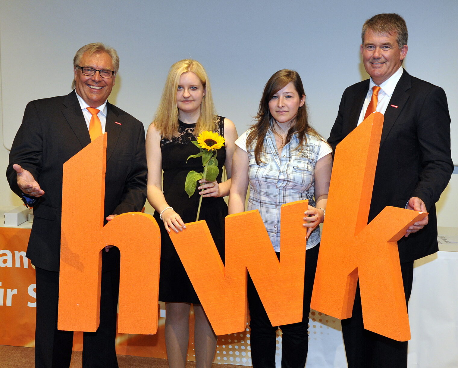 Von links: HWK-Präsident Hans-Peter Rauch, Nadine Mayer, Stefanie Neher und Hauptgeschäftsführer Ulrich Wagner