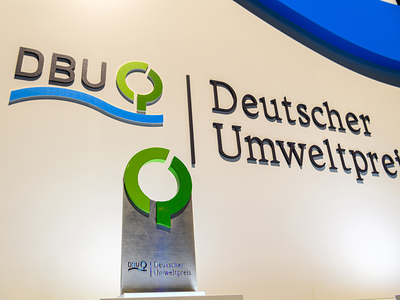 Bis zum 15. Januar 2022 dürfen Vorschlagsberechtigte Kandidatinnen und Kandidaten für den Deutschen Umweltpreis ins Rennen schicken. Bis zum 15. Januar 2022 dürfen Vorschlagsberechtigte Kandidatinnen und Kandidaten für den Deutschen Umweltpreis ins Rennen schicken.