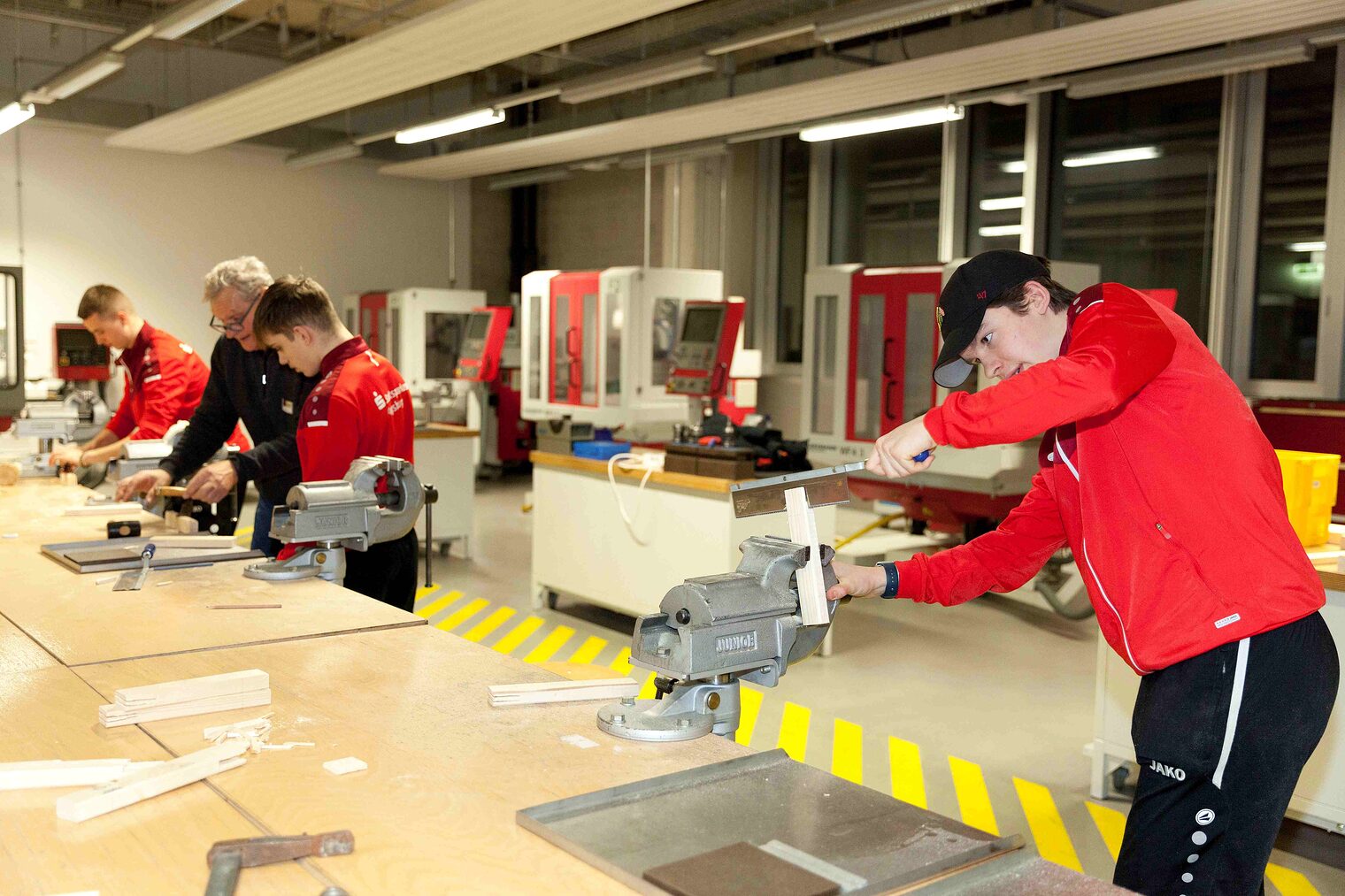 AEV- FCA-Berufsinfoveranstaltung 27.02 Holztechnik (2)
