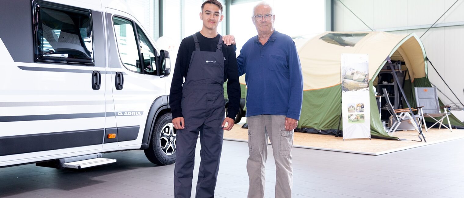 Start_Ausbildung_Aufmacherbild_Seniorchef_Azubi