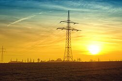 Strommasten Sonnenaufgang