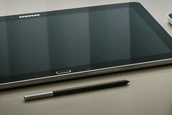 Arbeitsplatz_Tablet_Smartphone