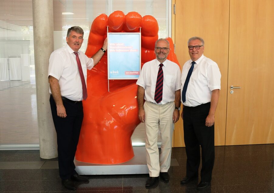 Regierungspräsident Dr. Lohner zu Besuch bei der HWK Schwaben