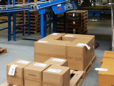 Paket Versand Logistik