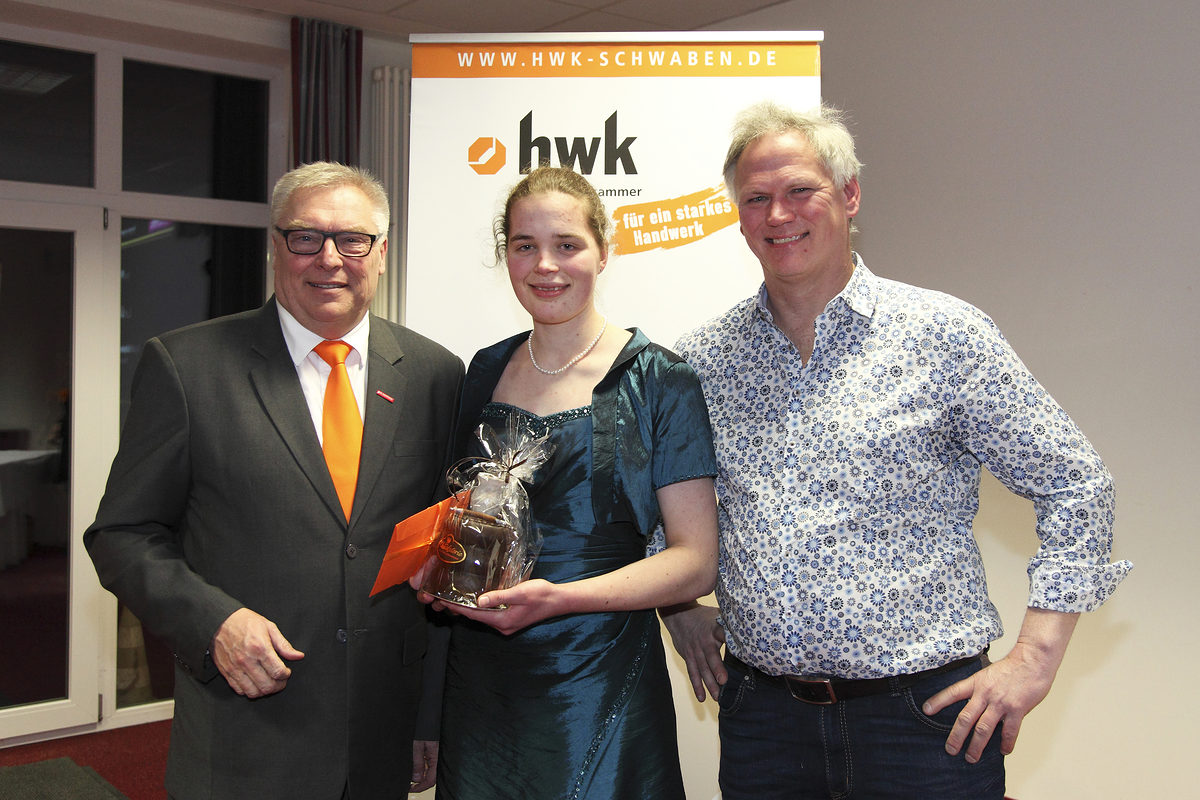 Hans-Peter Rauch (Präsident HWK Schwaben), Lea Baiz, Ralf Kretschmann Hans-Peter Rauch (Präsident HWK Schwaben), Lea Baiz, Ralf Kretschmann