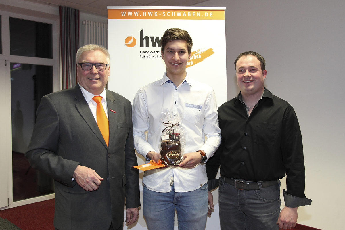 Hans-Peter Rauch (Präsident HWK Schwaben), Niklas Mayr, Michael Schuster Hans-Peter Rauch (Präsident HWK Schwaben), Niklas Mayr, Michael Schuster